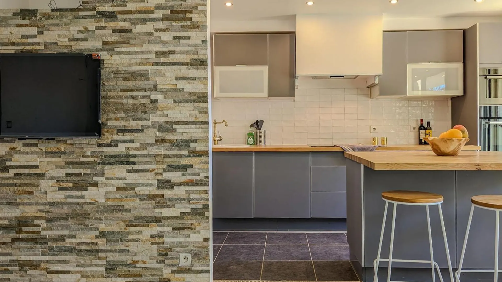 Apartment For 8 Guests In Nice City Center
