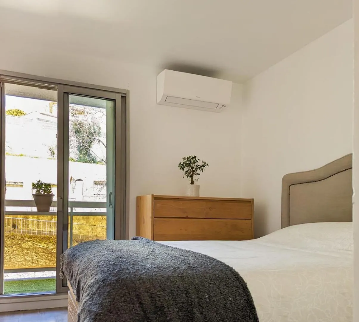 Apartment For 8 Guests In Nice City Center